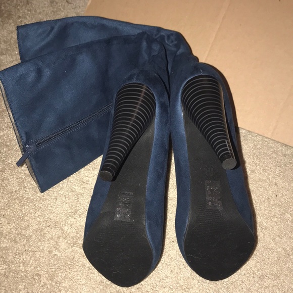 ‼️SOLD‼️Boots - Picture 5 of 7